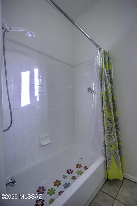 Bath - 3101 E Cardenas Dr, Vail, AZ 85641 photo 5 of 5