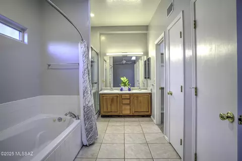 Bath - 3101 E Cardenas Dr, Vail, AZ 85641 photo 3 of 5