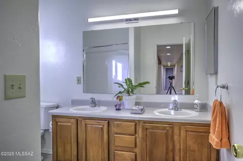 Bath - 3101 E Cardenas Dr, Vail, AZ 85641 photo 4 of 5