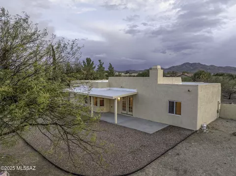 Exterior - 3101 E Cardenas Dr, Vail, AZ 85641 photo 4 of 10