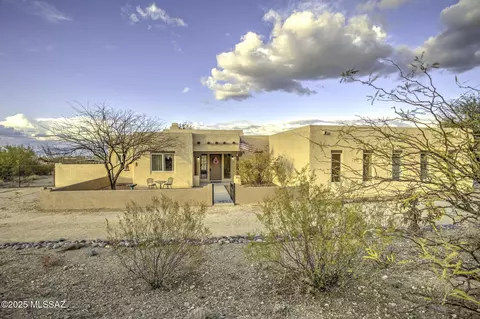 Exterior - 3101 E Cardenas Dr, Vail, AZ 85641 photo 3 of 10