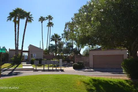 2351 W Palo Dulce Dr, Tucson, AZ 85745