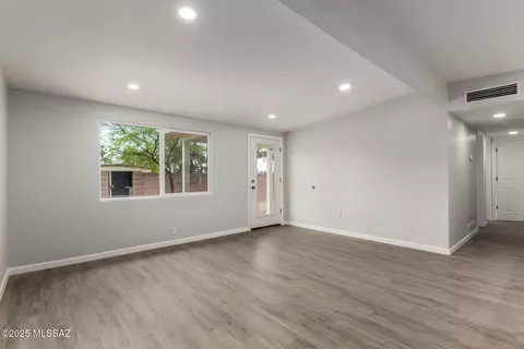 Living - 5249 E 23rd St, Tucson, AZ 85711 photo 1 of 5