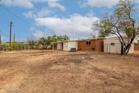 Exterior - 5249 E 23rd St, Tucson, AZ 85711 photo 9 of 9