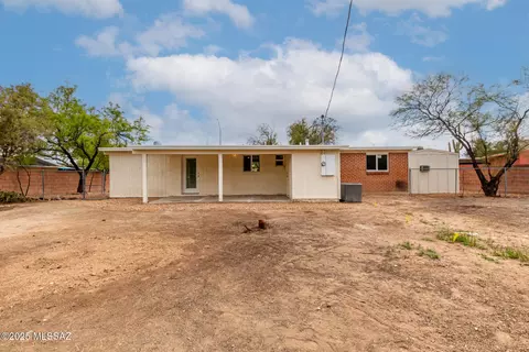Exterior - 5249 E 23rd St, Tucson, AZ 85711 photo 6 of 9