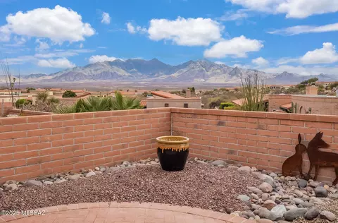 1619 W Calle Zuniga, Green Valley, AZ 85622