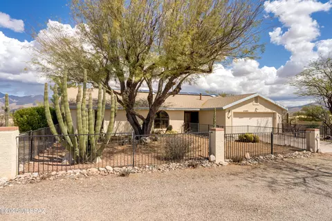 10200 E Hawk Hill Ln, Tucson, AZ 85749