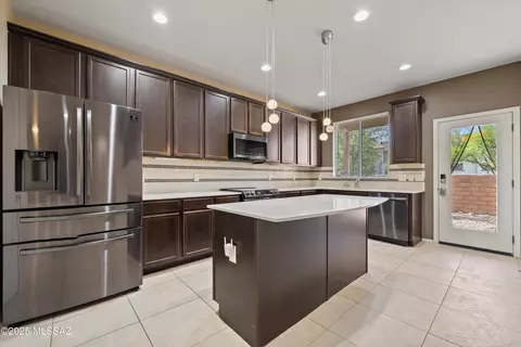 2413 E Autumn Flower Dr, Tucson, AZ 85718