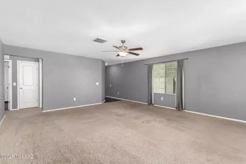 Living - 3981 E Braddock Dr, Tucson, AZ 85706 photo 4 of 4