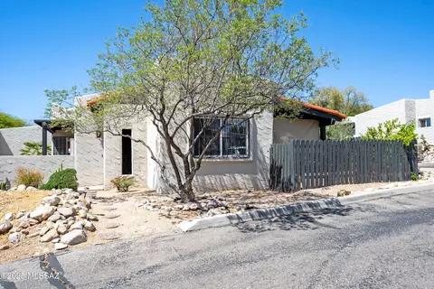 4538 E La Estancia, Tucson, AZ 85718