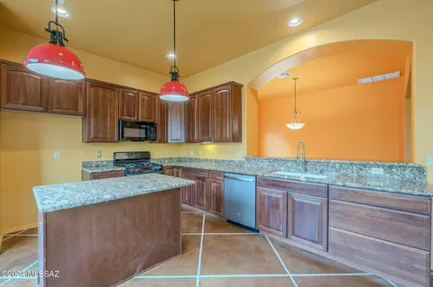 10541 Eisenbergs Pl, Tucson, AZ 85747 photo 3