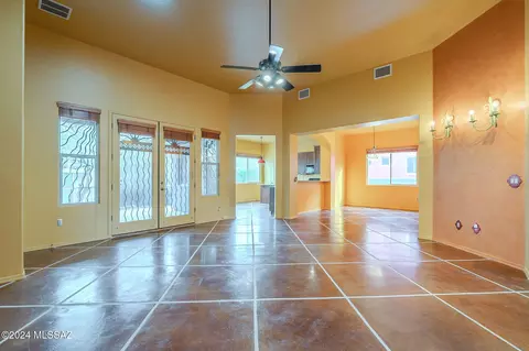 10541 Eisenbergs Pl, Tucson, AZ 85747 photo 4
