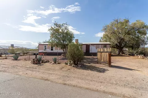 3161 W Century Dr, Tucson, AZ 85746