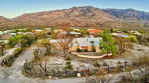 15690 N Roadrunner Ridge Ln, Tucson, AZ 85739