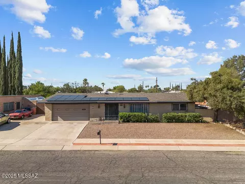 8620 E 24th St, Tucson, AZ 85710