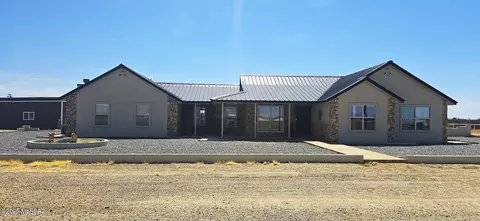 177 E Roper Rd, Willcox, AZ 85643