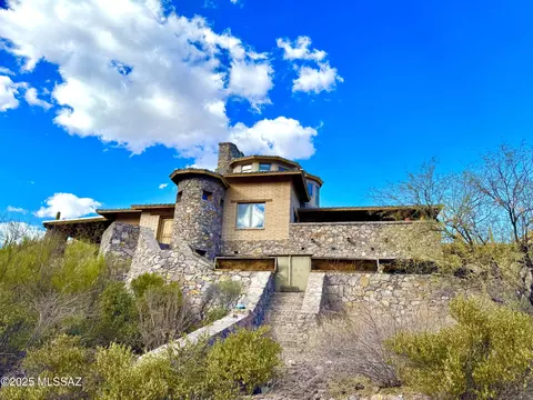 5555 W Chaos Canyon Ln, Tucson, AZ 85745