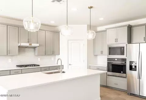 1301 E Pecan Meadow Ln, Sahuarita, AZ 85629