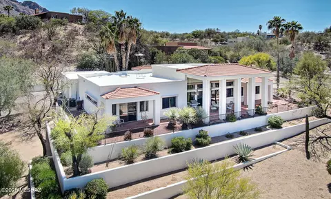 9980 N Desert Sky Rd, Tucson, AZ 85737