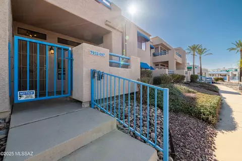 7932 E Colette Cir UNIT 97, Tucson, AZ 85710