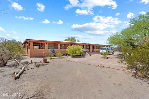 17490 W Fiddler Dr, Tucson, AZ 85735