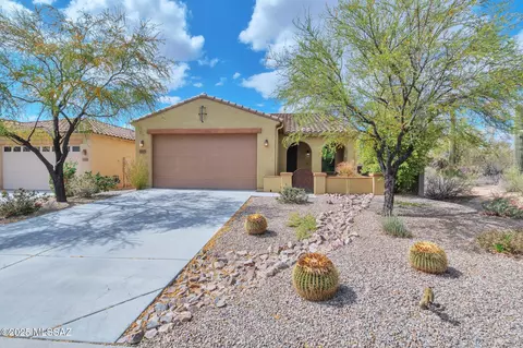 12171 N Golden Mirror Dr, Marana, AZ 85658
