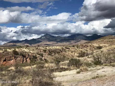 140 Canyon Pass Ct, Rio Rico, AZ 85648