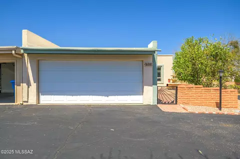 658 W Rio San Pedro, Green Valley, AZ 85614