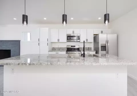 Kitchen - 4632 E 24th St, Tucson, AZ 85711 photo 2 of 4
