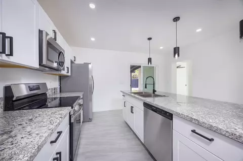 Kitchen - 4632 E 24th St, Tucson, AZ 85711 photo 1 of 4