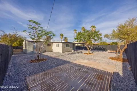 Exterior - 4632 E 24th St, Tucson, AZ 85711 photo 4 of 6