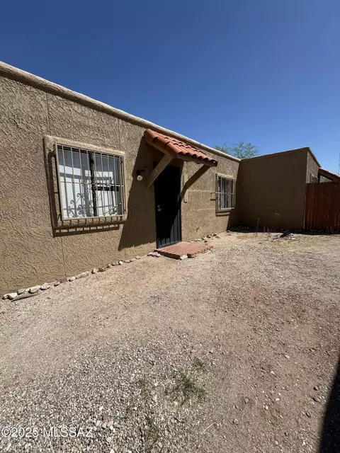 520 E Glenn St, Tucson, AZ 85705 photo 2