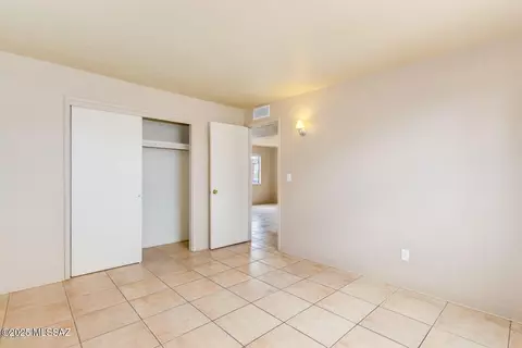 520 E Glenn St, Tucson, AZ 85705 photo 9