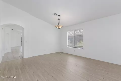 Living - 13140 E Mesquite Flat Spring Dr, Vail, AZ 85641 photo 4 of 7