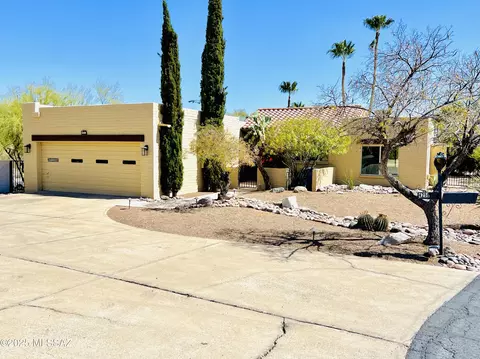 4250 E Aquarius Dr, Tucson, AZ 85718