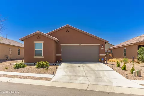 8571 W Raven Ct, Tucson, AZ 85757