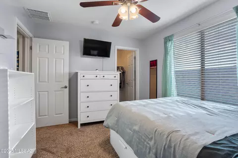 Bedroom - 11346 E Squash Blossom Loop, Tucson, AZ 85747 photo 8 of 9