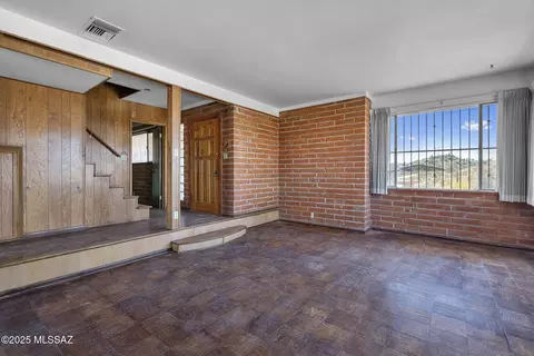 Living - 263 E Hudgins St, Nogales, AZ 85621 photo 2 of 3