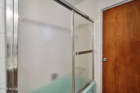 Bath - 263 E Hudgins St, Nogales, AZ 85621 photo 2 of 3