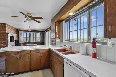 Kitchen - 263 E Hudgins St, Nogales, AZ 85621 photo 3 of 4