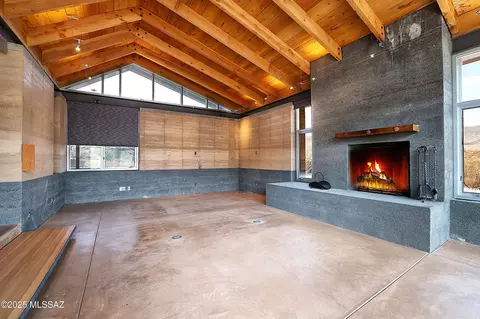 Living - 18474 E Cactus Hill Rd, Vail, AZ 85641 photo 2 of 6