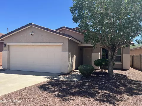 2109 S Aliso Spring Ln, Tucson, AZ 85748