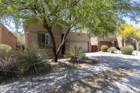 5489 N Quiet Dream Ave, Tucson, AZ 85741