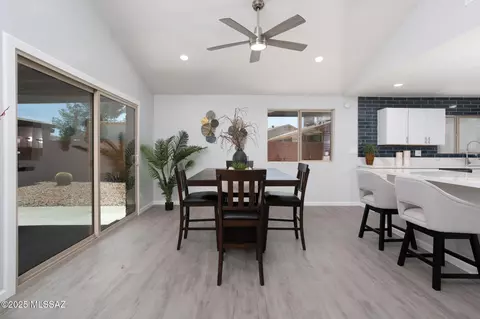 Dining - 10017 Eric Alan Pl, Tucson, AZ 85748 photo 1 of 5