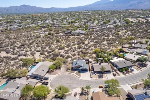 View/Area - 10017 Eric Alan Pl, Tucson, AZ 85748 photo 2 of 8