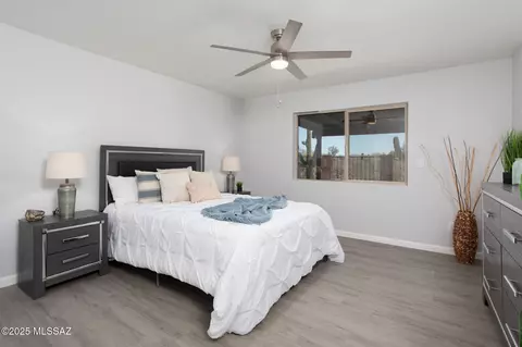 Bedroom - 10017 Eric Alan Pl, Tucson, AZ 85748 photo 2 of 5