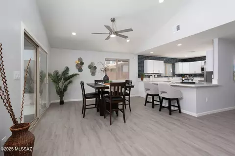 Dining - 10017 Eric Alan Pl, Tucson, AZ 85748 photo 4 of 5
