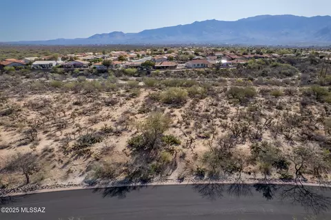 14708 N Quiet Rain Dr, Oro Valley, AZ 85755