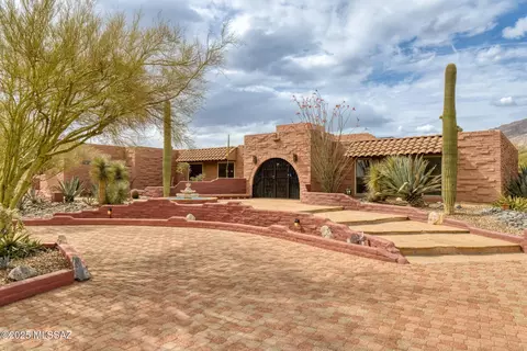 5425 E Camino Francisco Soza, Tucson, AZ 85718