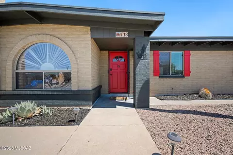 718 W Placita De La Poza, Tucson, AZ 85704